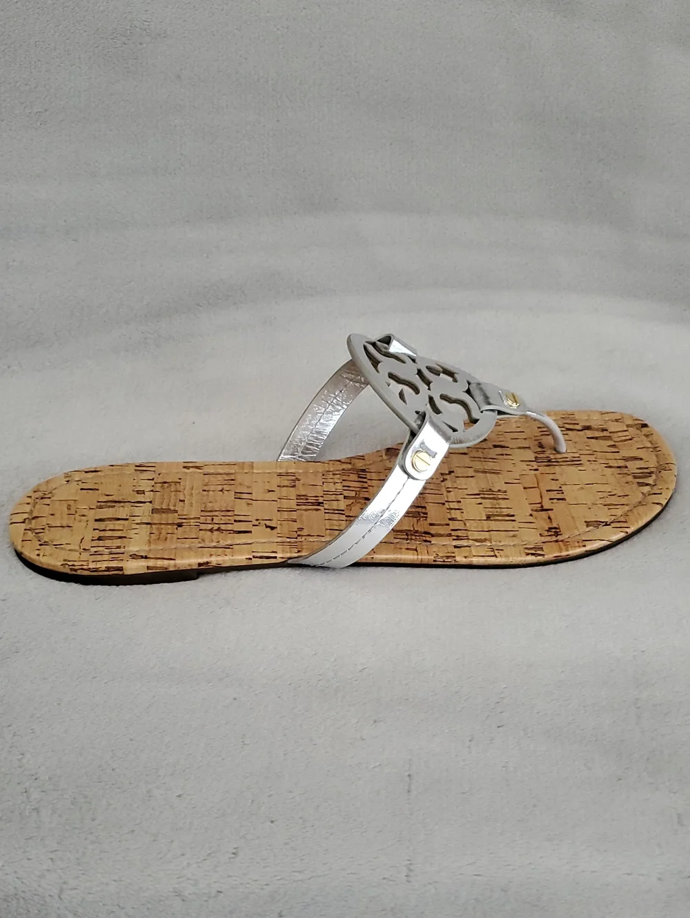 TORY BURCH Miller Silver Metallic Leather Patent Cork Flat Sandals SIZE: 13M